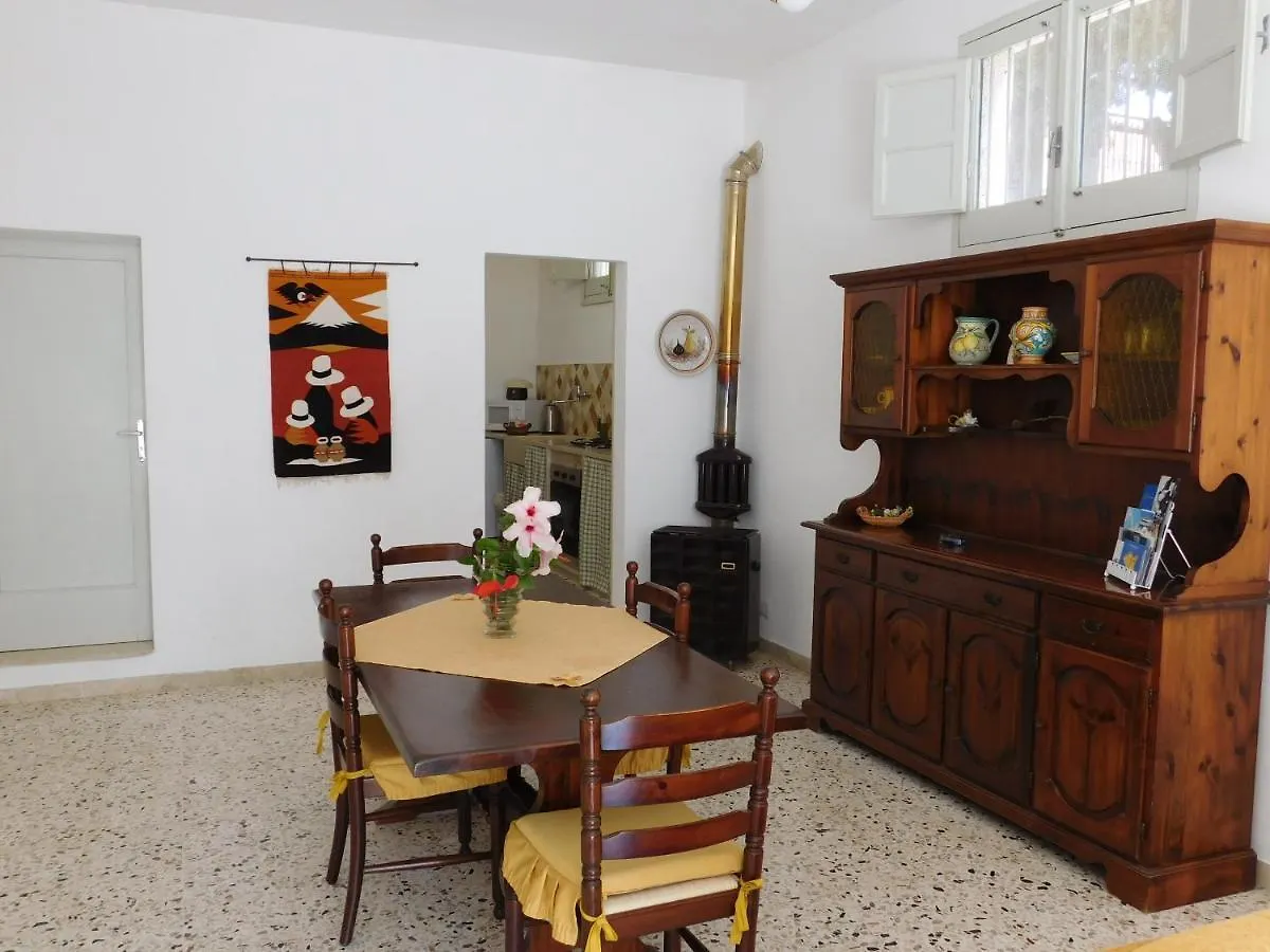 Apartment Appartamento La Pinetina Valderice Italy